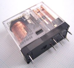 画像1: オムロン 2回路（2c接点）パワーリレー G2R-2-12V DC